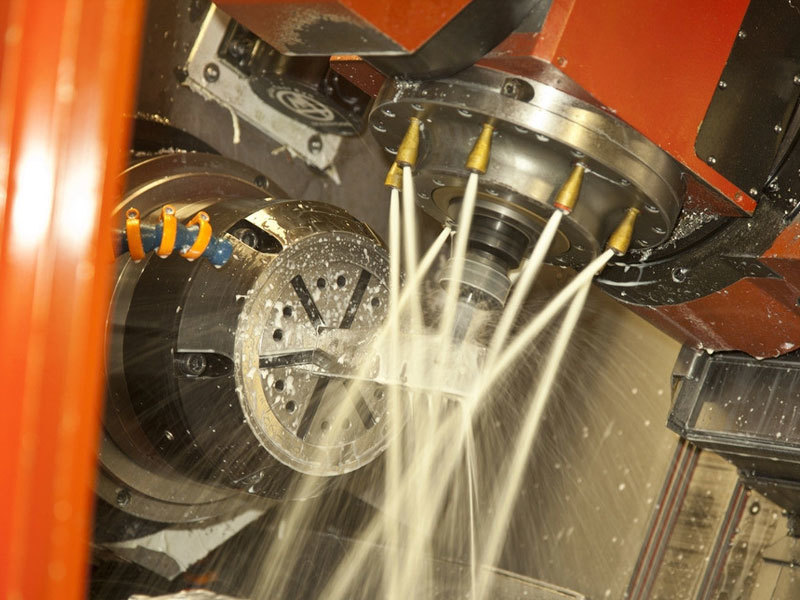 江蘇折彎(wān)機公司：數控機(ji)床折彎機是不(bu)是經久耐用呢(ne)